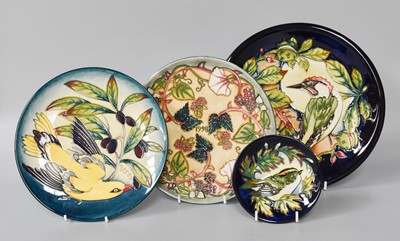 Lot 210 - A Modern Moorcroft Plate, by Philip Gibson,...