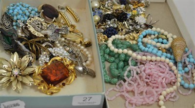 Lot 27 - Quantity of costume jewellery and a 9ct gold watch