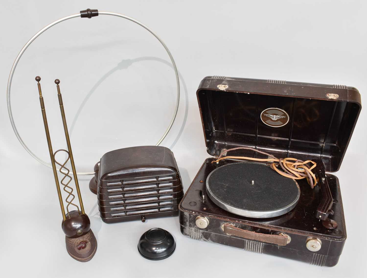 Lot 3132 - A Late 1940s Bakelite Record Player