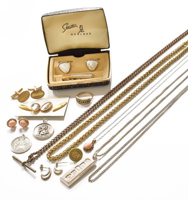 Lot 323 - A Small Quantity of Jewellery, including a 9...