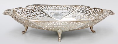 Lot 1108 - A George V Silver Basket, by Viners, Sheffield,...