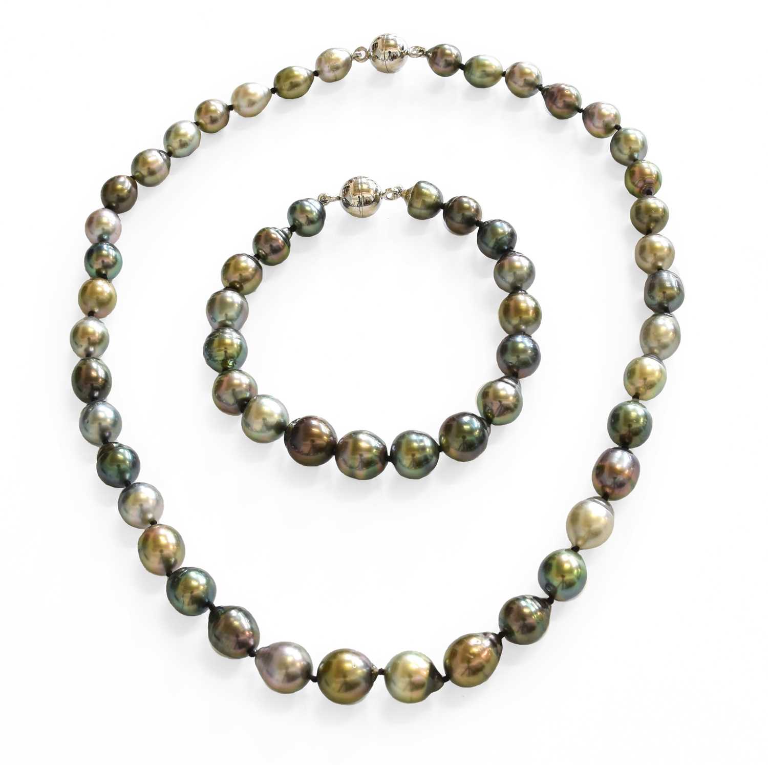 Lot 395 A Tahitian Cultured Pearl Necklace And