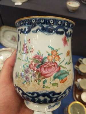 Lot 190 - A Chinese Porcelain Mug, Qianlong, of bell...