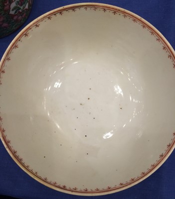 Lot 190 - A Chinese Porcelain Mug, Qianlong, of bell...