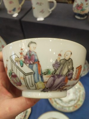 Lot 190 - A Chinese Porcelain Mug, Qianlong, of bell...