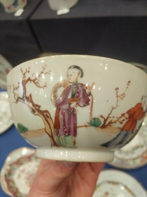 Lot 190 - A Chinese Porcelain Mug, Qianlong, of bell...