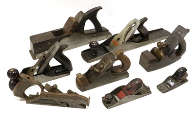 Lot 130 - Woodworking Planes