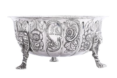 Lot 216 - A George II Irish Silver Sugar-Bowl