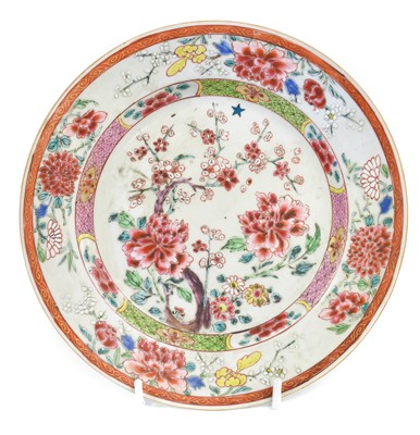 Lot 188 - ~ A Chinese Porcelain Soup Plate, Yongzheng,...