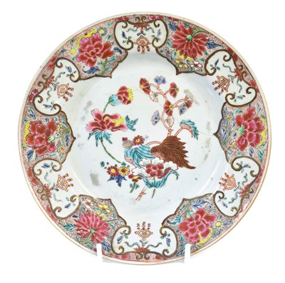 Lot 188 - ~ A Chinese Porcelain Soup Plate, Yongzheng,...