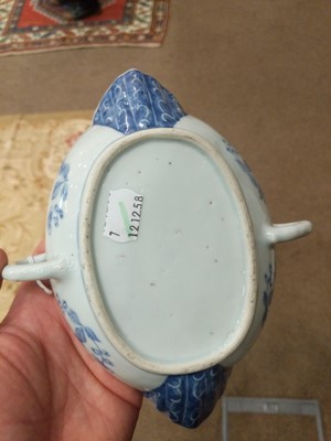 Lot 181 - ~ A Chinese Porcelain Double-Lipped Sauceboat,...