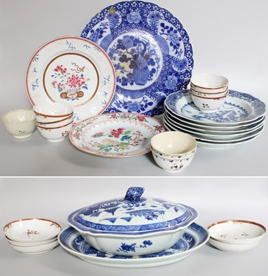 Lot 141 - A Chinese Porcelain Tureen, Cover and...