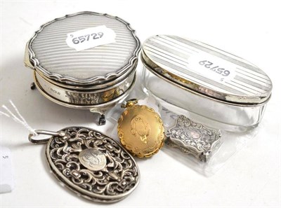 Lot 156 - Silver vinaigrette, silver dressing table box, silver mounted glass box, white metal pendant...
