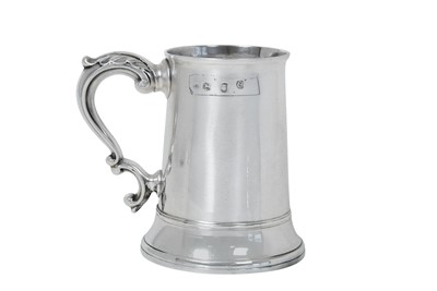Lot 2007 - A George III Silver Mug
