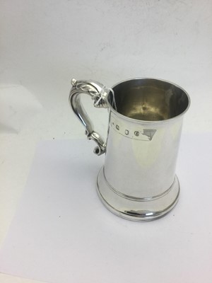 Lot 2007 - A George III Silver Mug