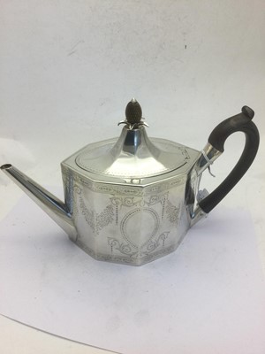 Lot 2028 - A George III Silver Teapot