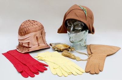 Lot 2289 - Early 20th Century Hats comprising a bakelite...