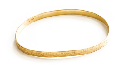 Lot 310 - A 9 Carat Gold Bangle, inner diameter 7.0cm