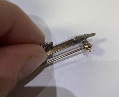 Lot 2129 - A Late Victorian Diamond Arrow Brooch the...