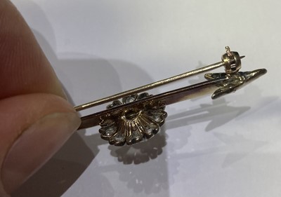 Lot 2129 - A Late Victorian Diamond Arrow Brooch the...