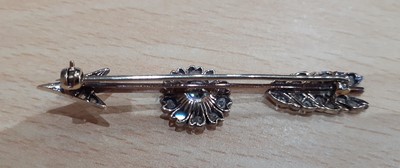 Lot 2129 - A Late Victorian Diamond Arrow Brooch the...