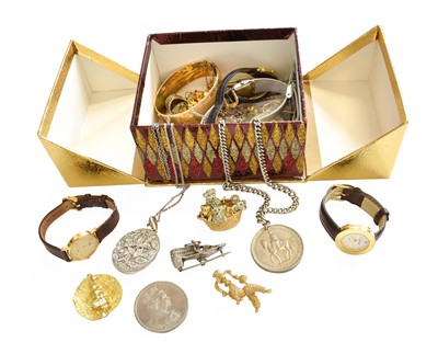 Lot 318 - A Quantity of Costume Jewellery, including...