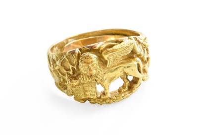 Lot 327 - An Egyptian Motif Ring, finger size T1/2...