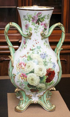 Lot 317 - An English Porcelain Pot Pourri Jar, 19th...