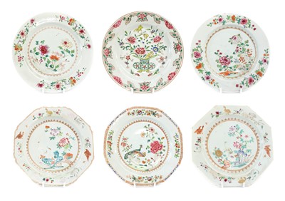 Lot 163 - ~ A Chinese Porcelain Octagonal Plate,...