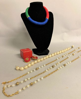 Lot 1023 - A Small Quantity of Costume Jewellery,...