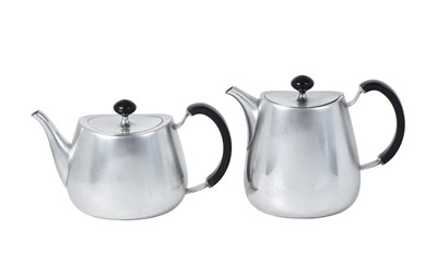 Lot 2131 - An Elizabeth II Silver Plate Teapot and Hot-Water Jug