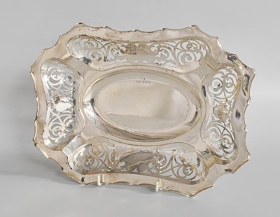 Lot 58 - An Edward VII Silver Dish, by William Mammatt...