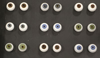 Lot 132 - Glass Eyes A Collection Of 30 Pairs