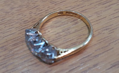 Lot 2091 - An 18 Carat Gold Diamond Three Stone Ring the...