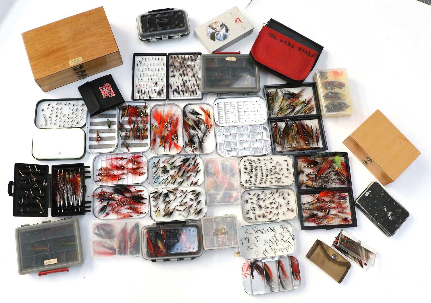 Fly Collection Plex Lot 4080 - A Collection of Various Flies and Fly Boxes.