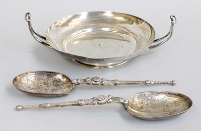Lot 17 - A George V Silver Reproduction Bowl, by James...