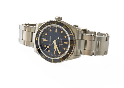 Lot 469 - A Stainless Steel Automatic Centre Seconds San...