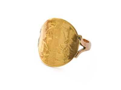 Lot 465 - A Half Sovereign Ring, dated 1906, finger size P