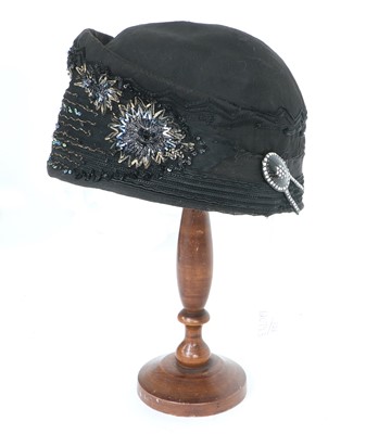 Lot 2292 - An Early 20th Century Hats and Accessories...