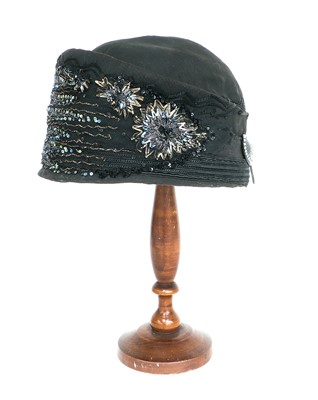 Lot 2292 - An Early 20th Century Hats and Accessories...