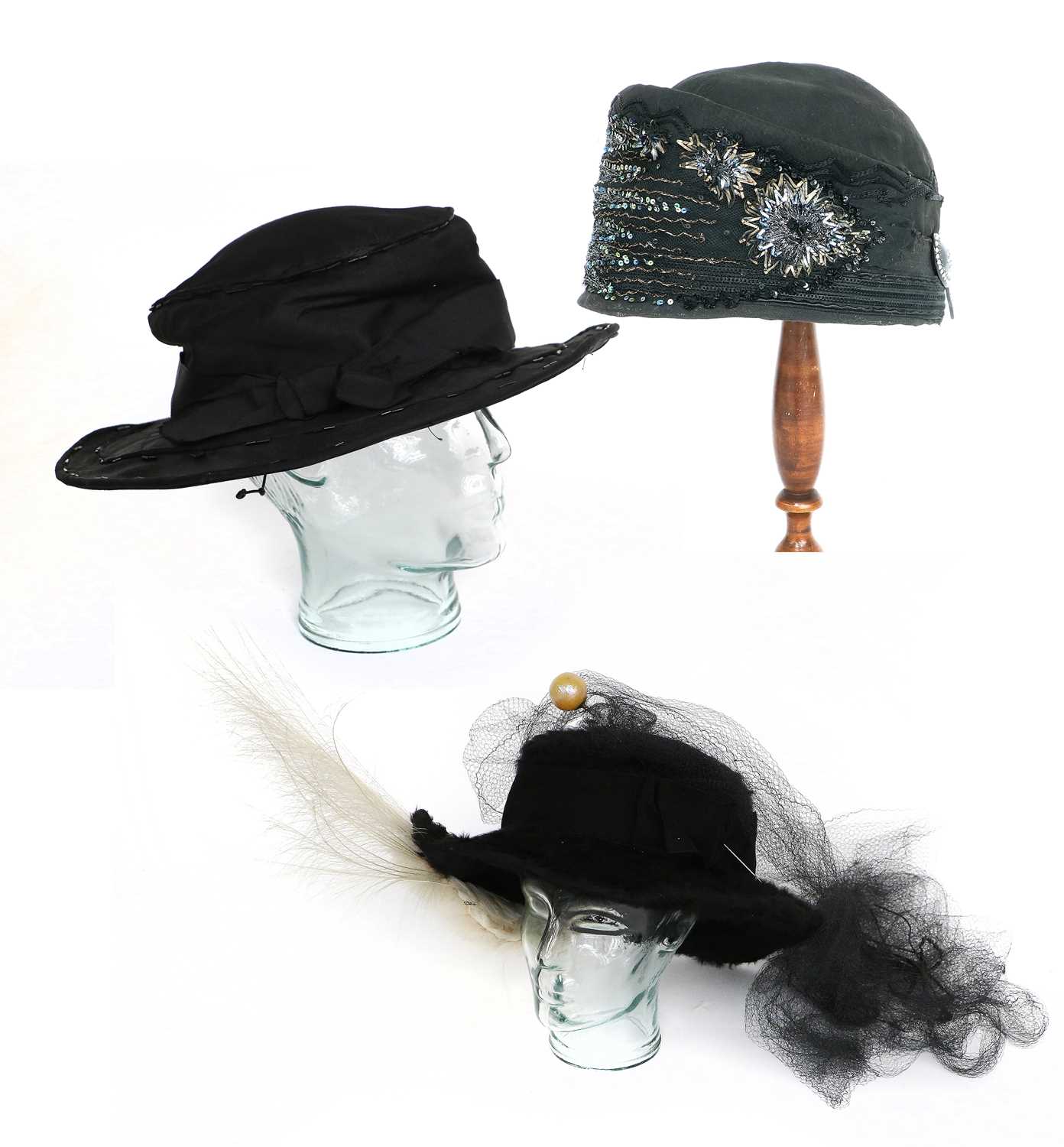 Lot 2292 - An Early 20th Century Hats and Accessories...