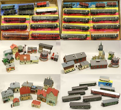 Lot 4229 - Piko, Schicht And Similar (East Germany) A Collection Of Assorted Rolling Stock And Accessories