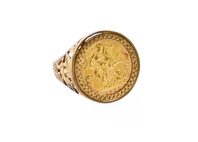 Lot 491 - A Half Sovereign Ring, dated 1982, finger size W