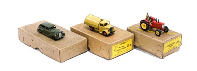 Lot 4530 - Dinky Trade Boxes