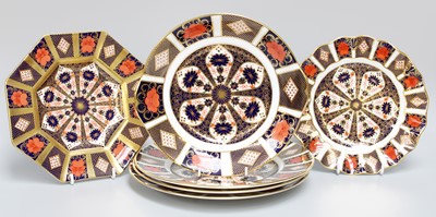 Lot 183 - A Royal Crown Derby Porcelain Plate, 1988, of...