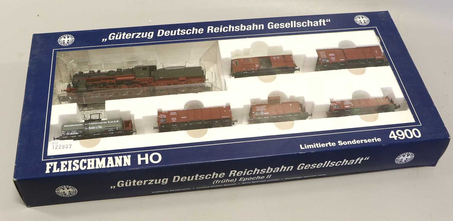 Lot 4255 - Fleischmann HO Gauge 4900 Goods Train Of The DRG (Early Epoch II)