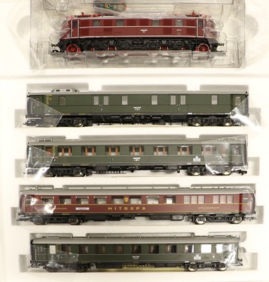 Lot 4257 - Fleischmann HO Gauge 4911 Express Train Berlin-Munich (Epoch II)