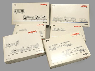 Lot 4326 - Marklin HO Gauge Wagon Sets