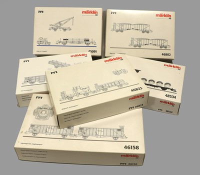 Lot 4327 - Marklin HO Gauge Wagon Sets