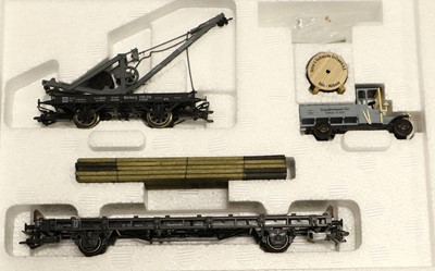 Lot 4327 - Marklin HO Gauge Wagon Sets